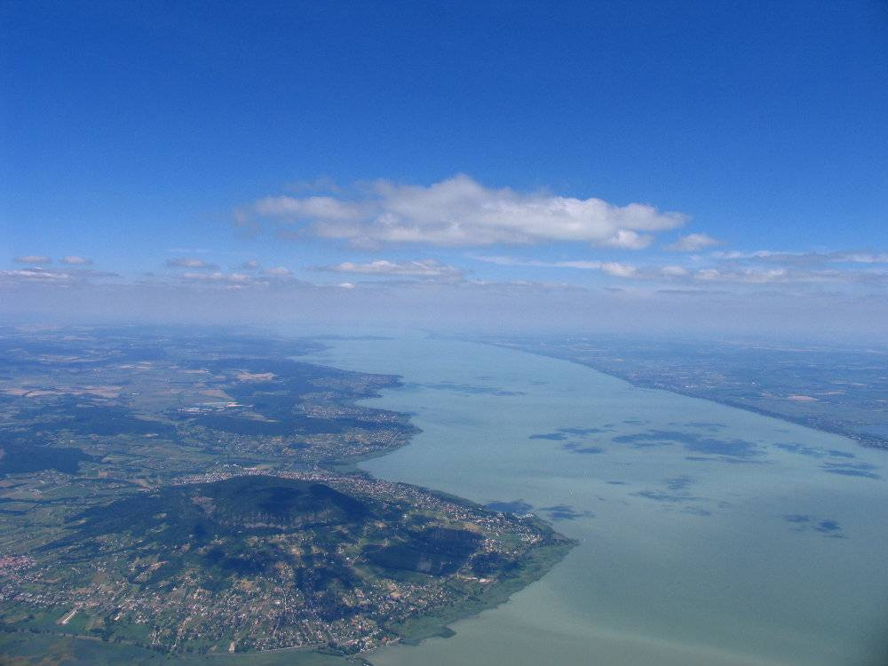 Balaton nyugati végéből keletre nézve