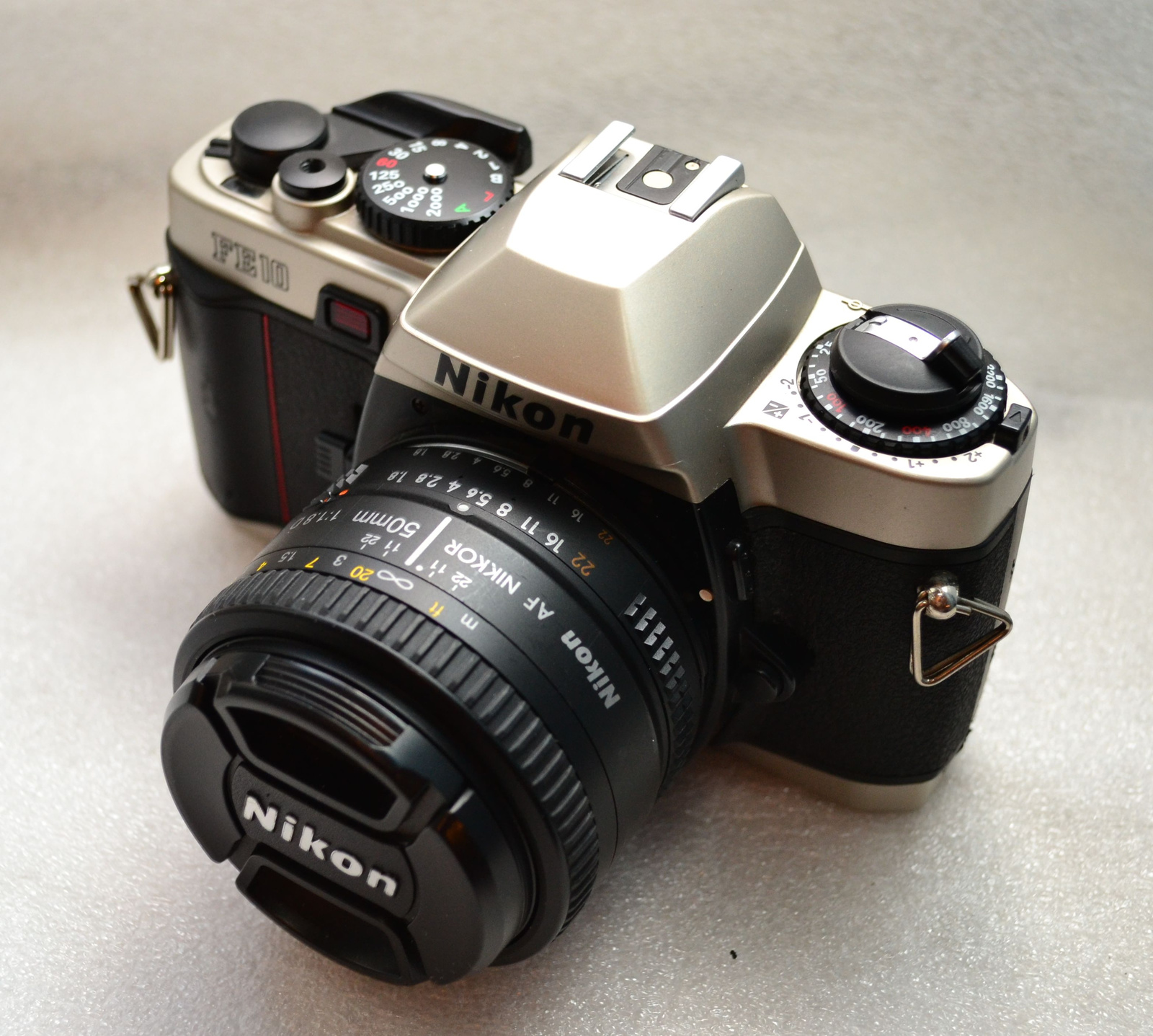 Nikon FE10