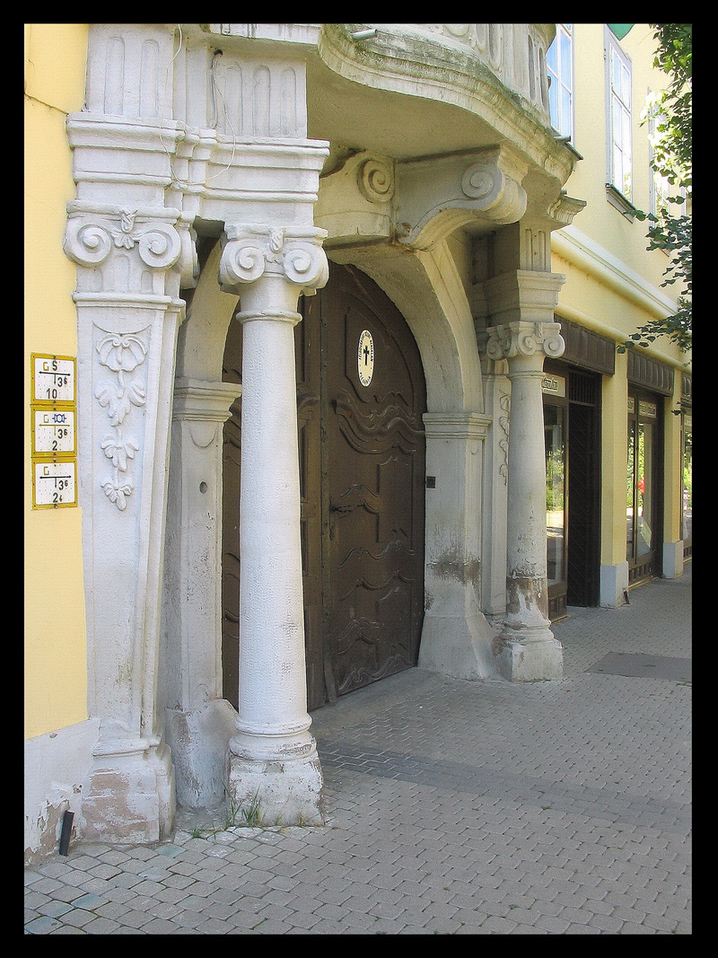A Korona-ház bejárata
