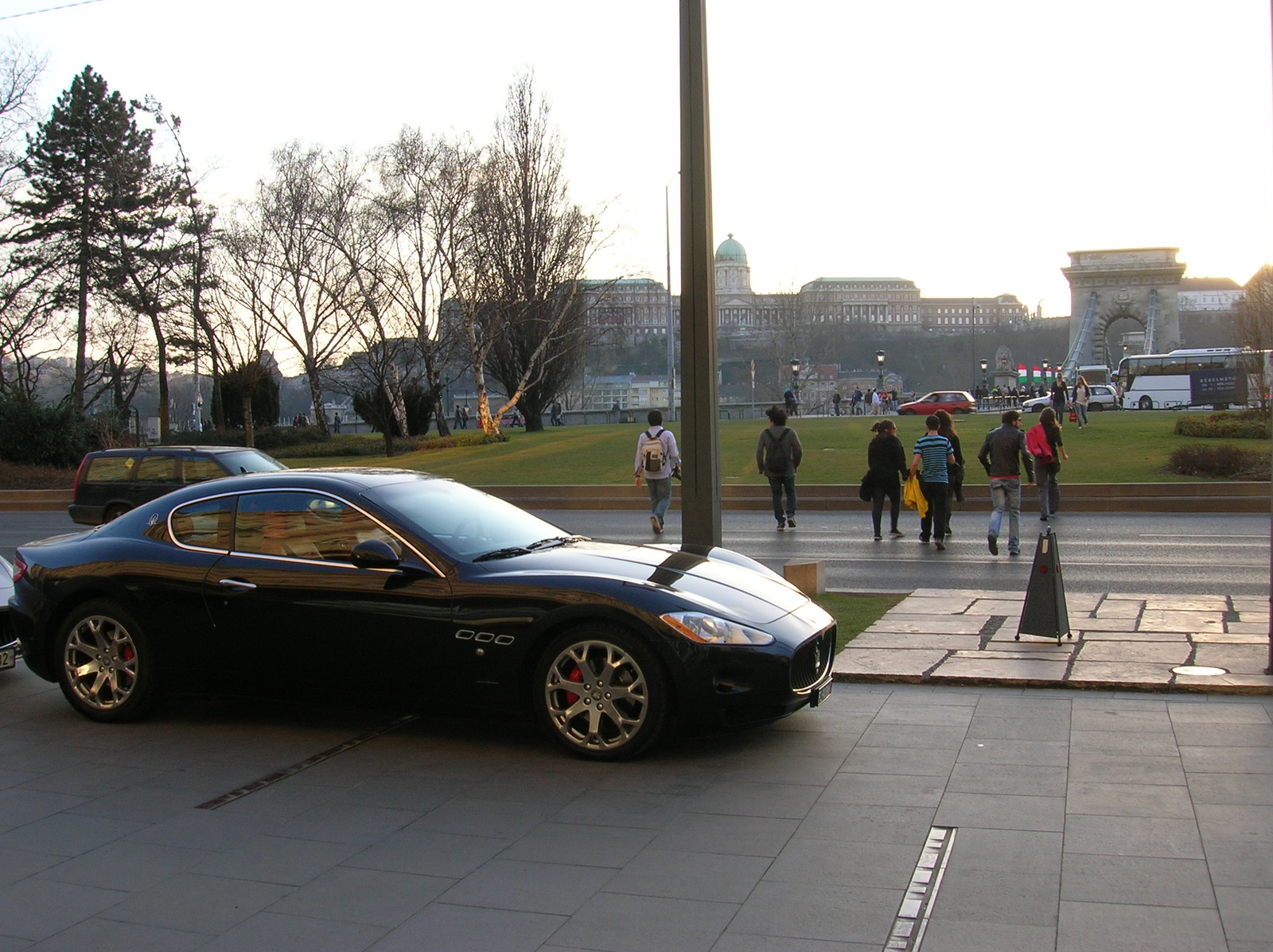 Maserati GranTurismo + Lánchíd