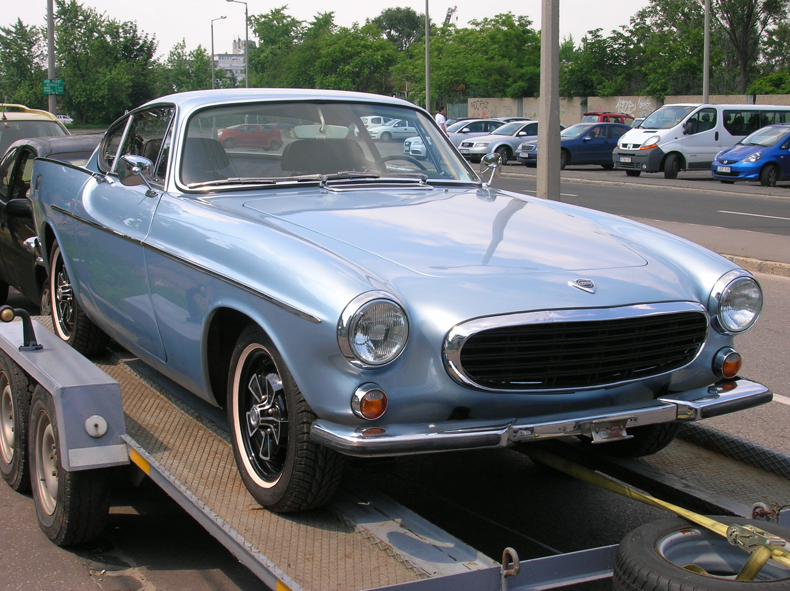 volvo p1800