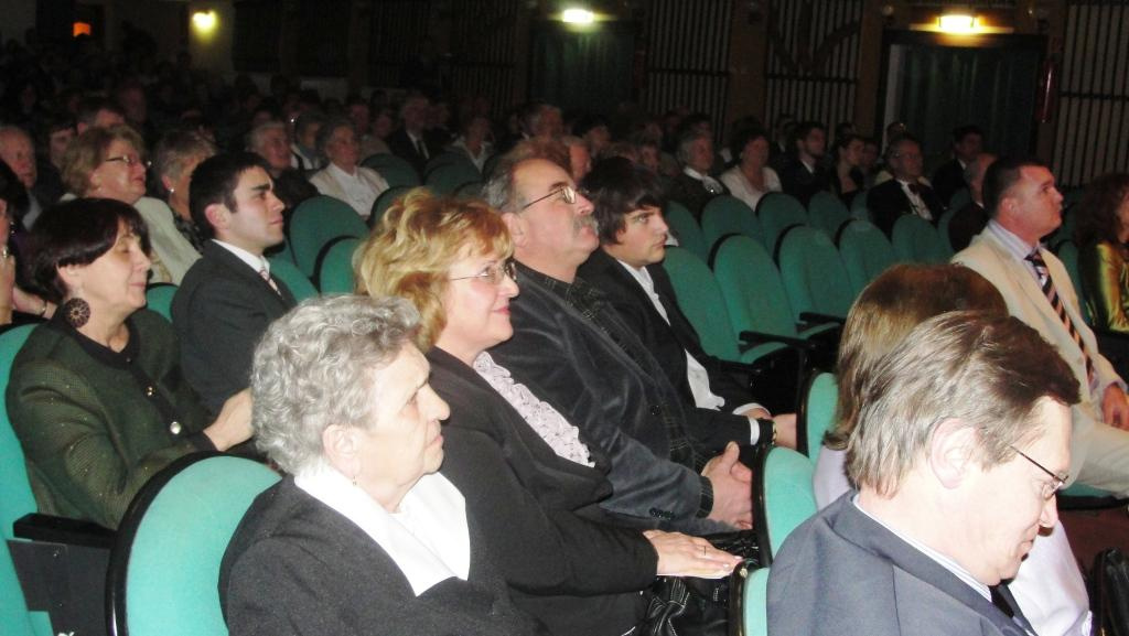 A díjátadó előtt a családdal 20110129