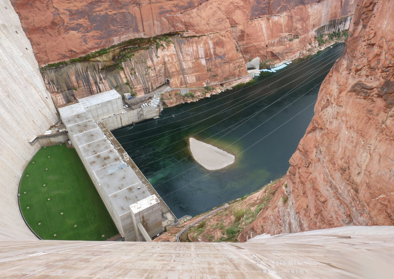 440Southwest Page - Glen Canyon Dam