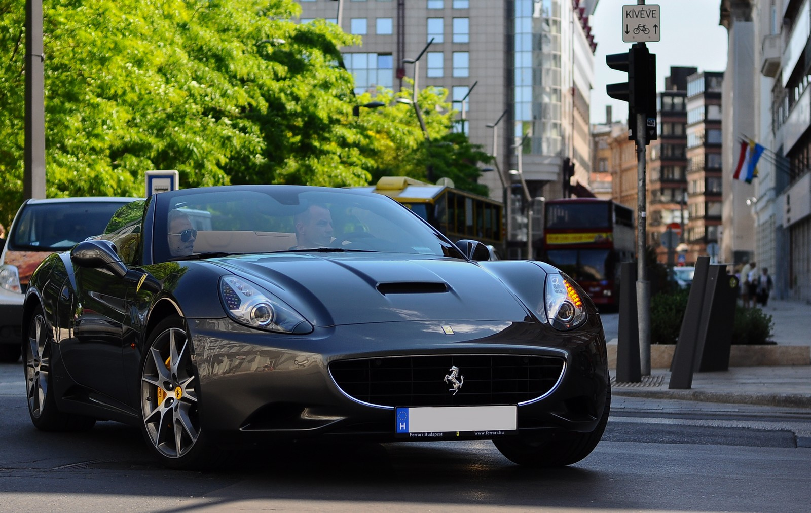 Ferrari California