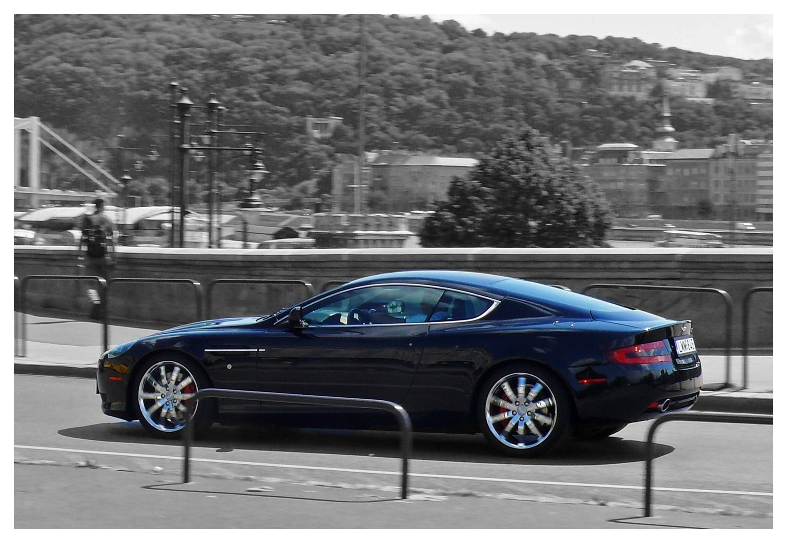 Aston Martin DB9