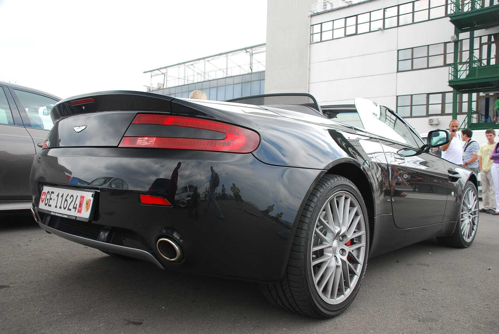 Aston Martin V8 Vantage Roadster