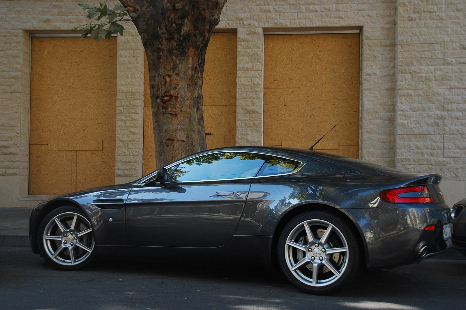 Aston Martin V8 Vantage