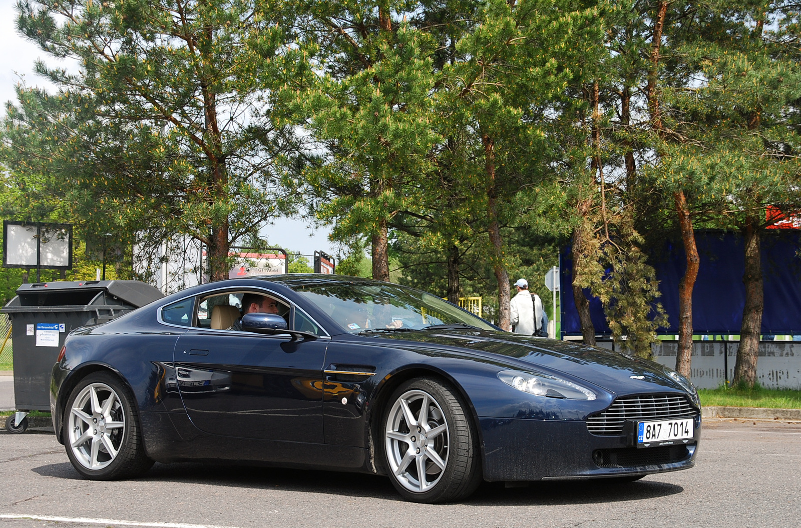 Aston Martin V8 Vantage