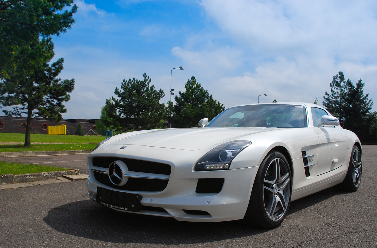 Mercedes SLS