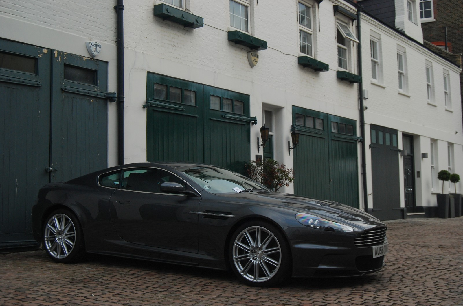 Aston Martin DBS