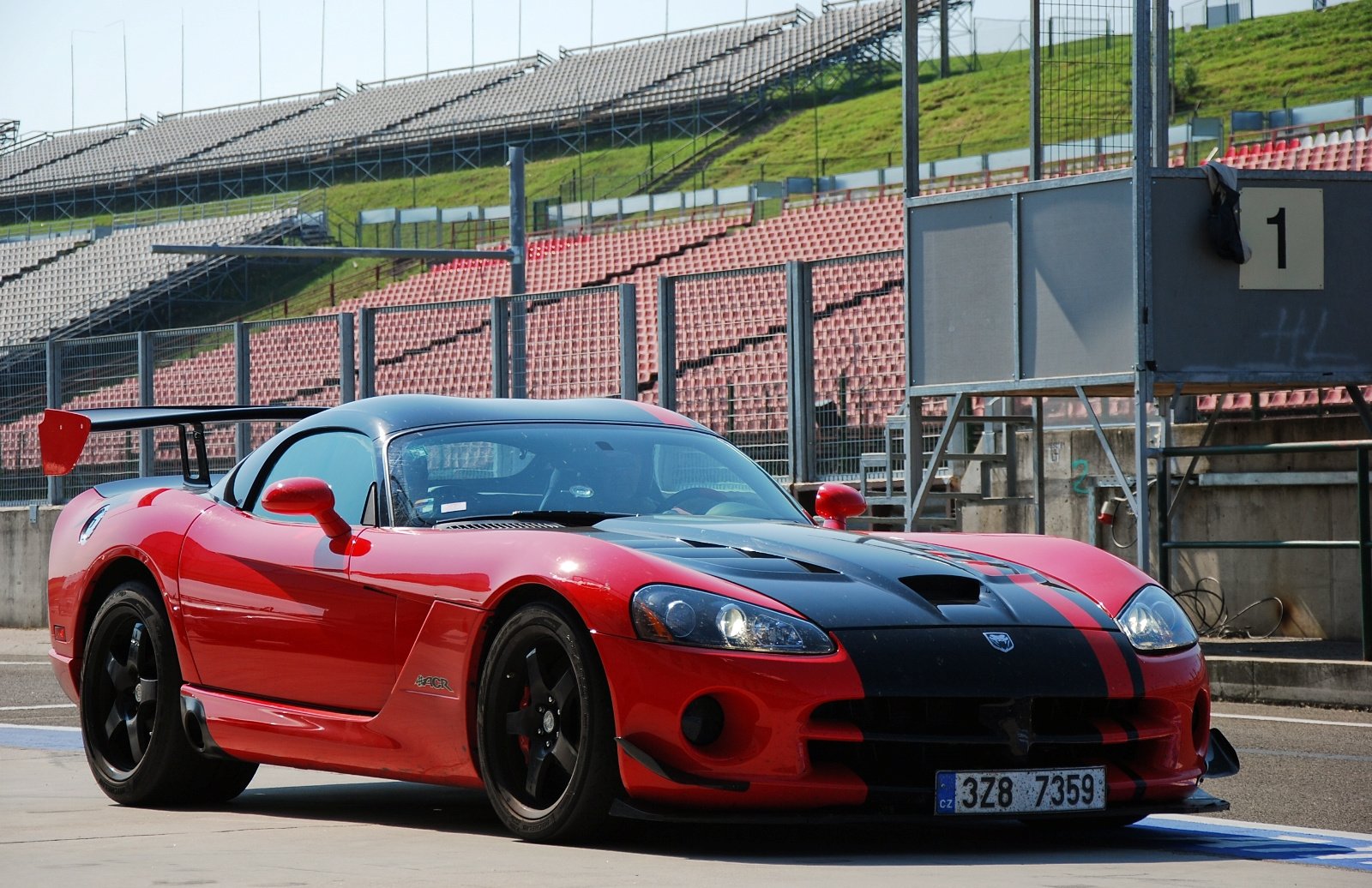 Dodge Viper ACR