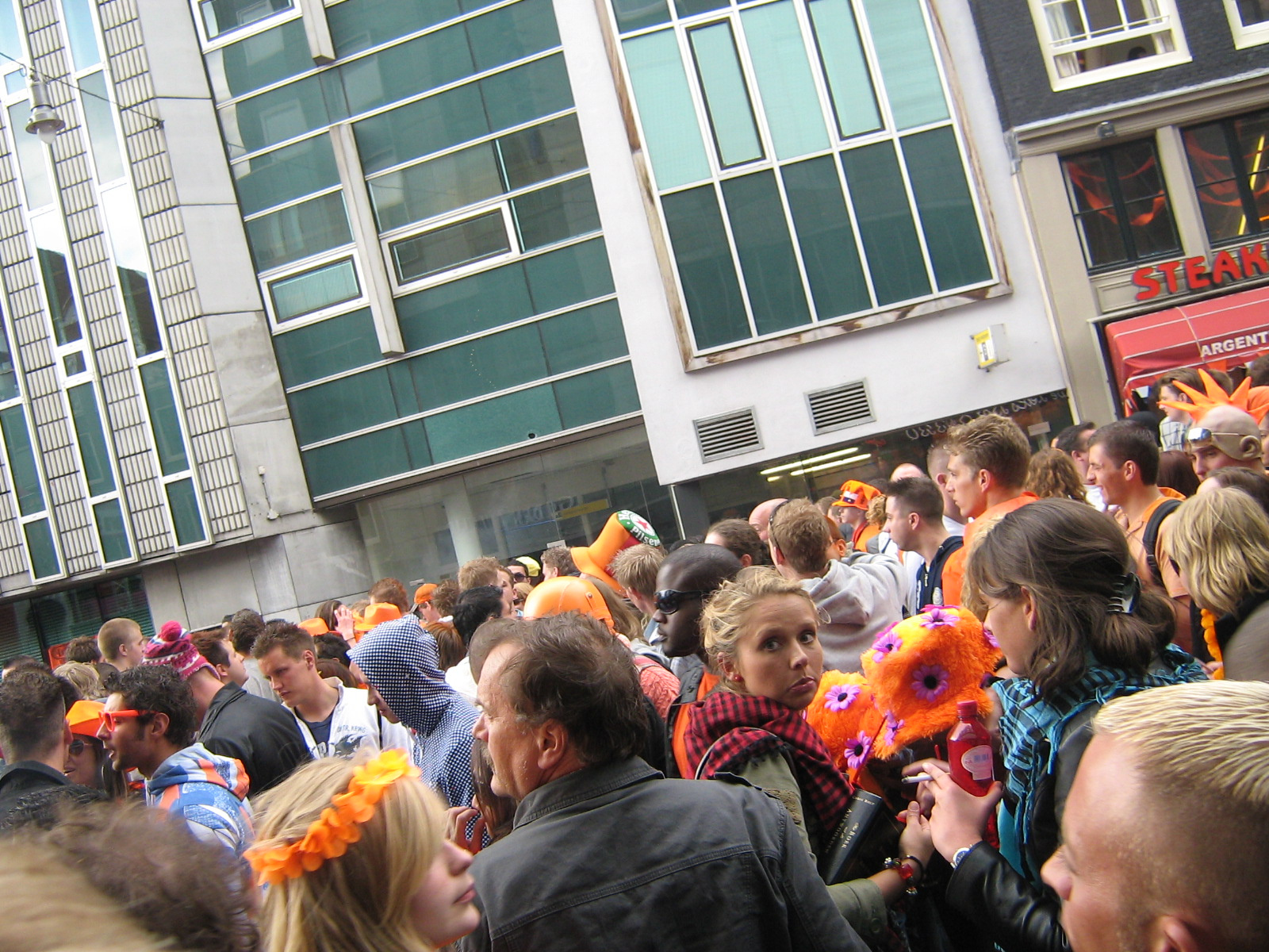 queen's day 105