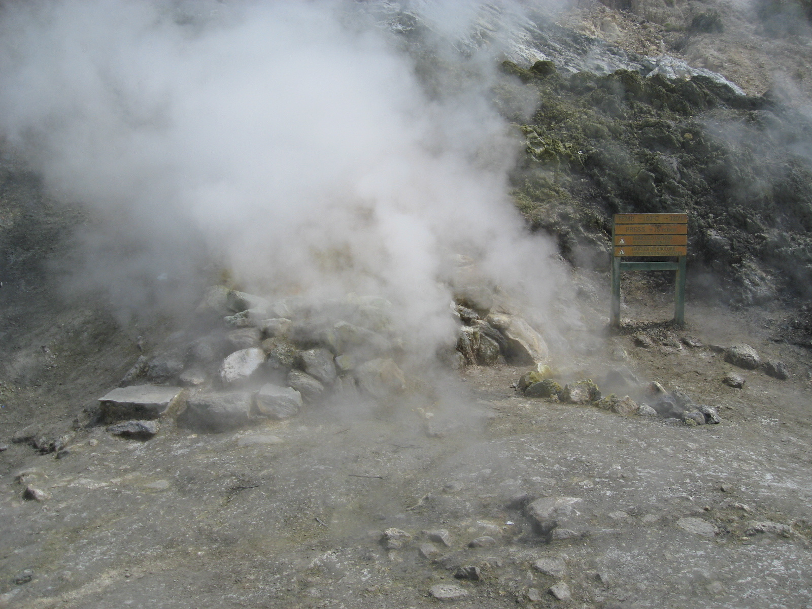 Pozzuoli Solfatara kráter