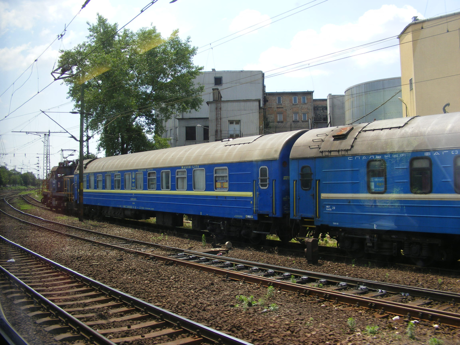 Ukrán hálókocsik és a Szöcske