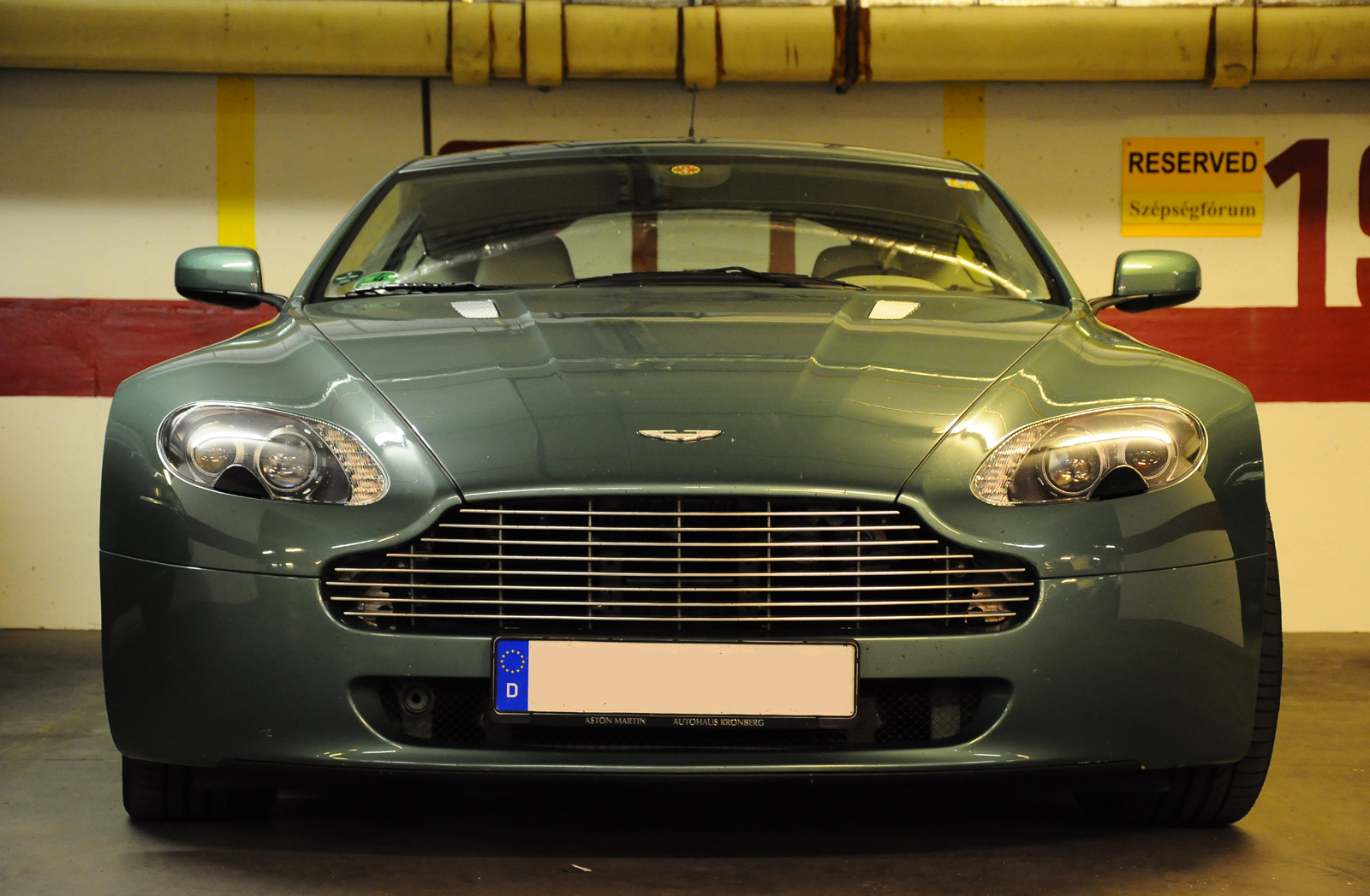 Aston Martin V8 Vantage