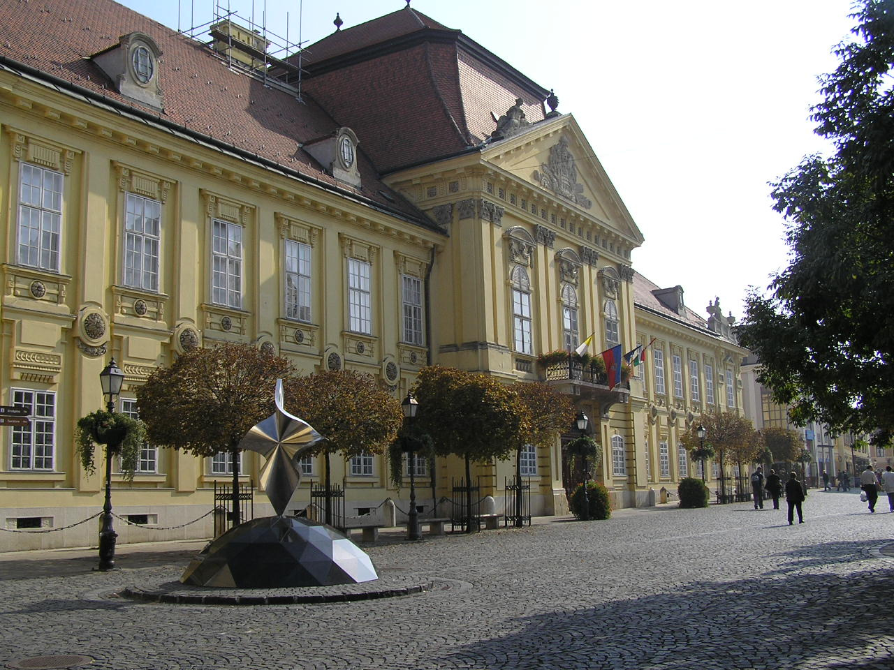 040 Székesfehérvár