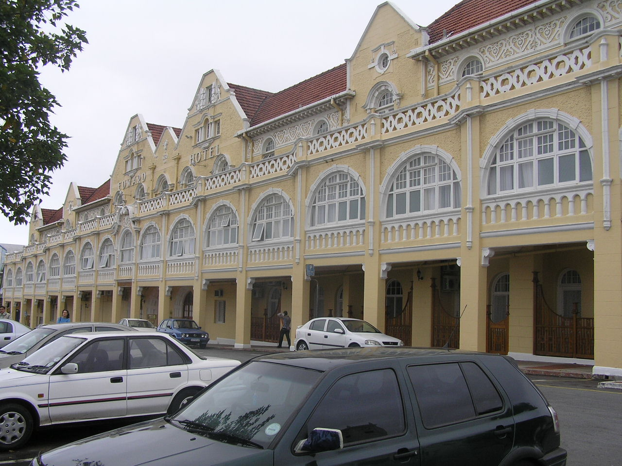 375 Port Elizabeth Edward Hotel