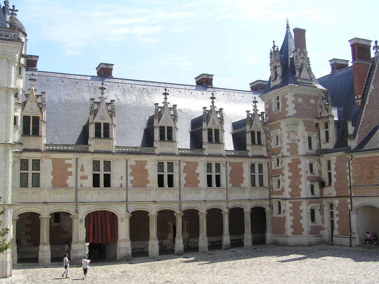 0640 Blois kastélyudvar