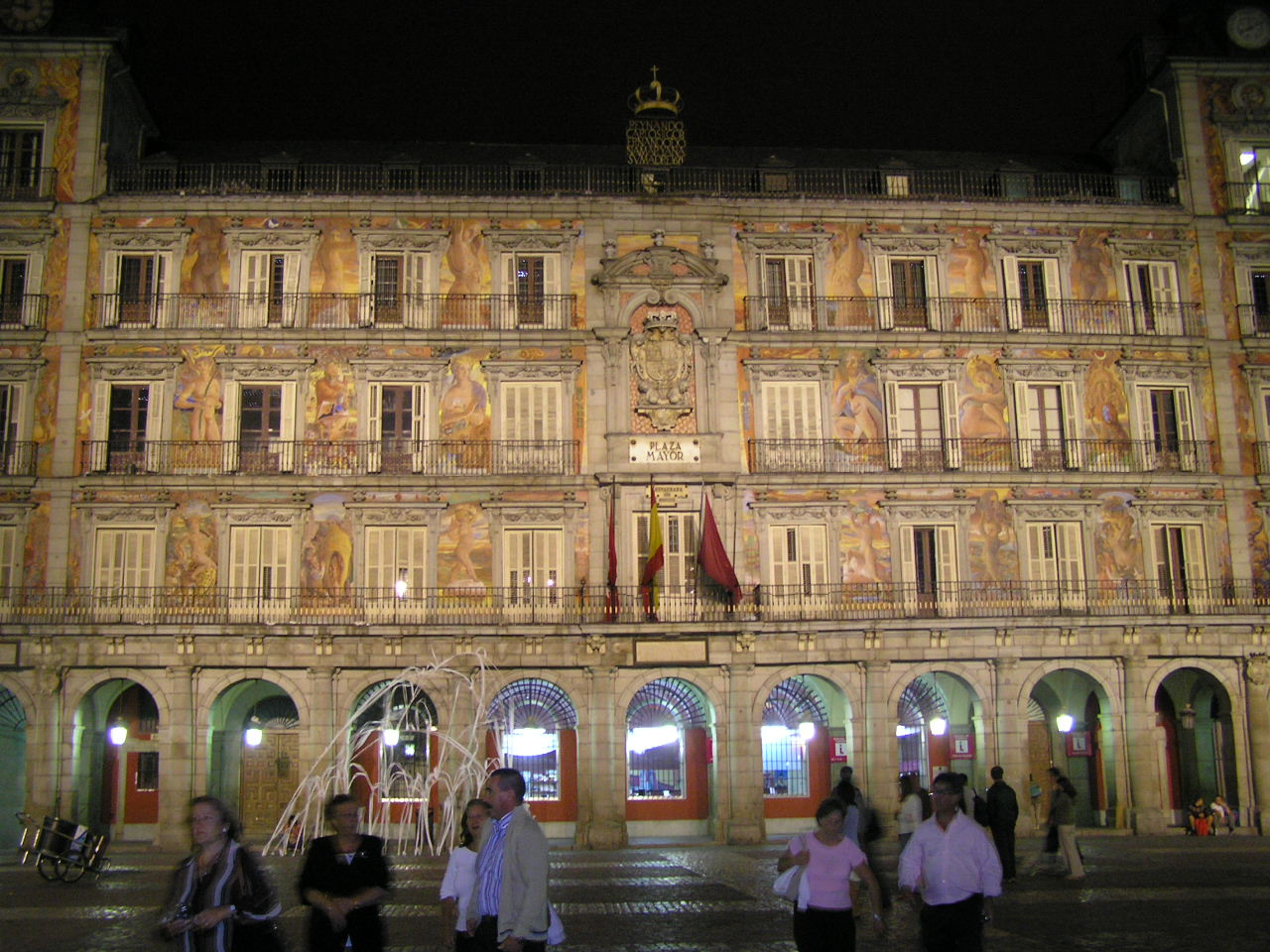 102 Madrid Plaza Mayor éjjel