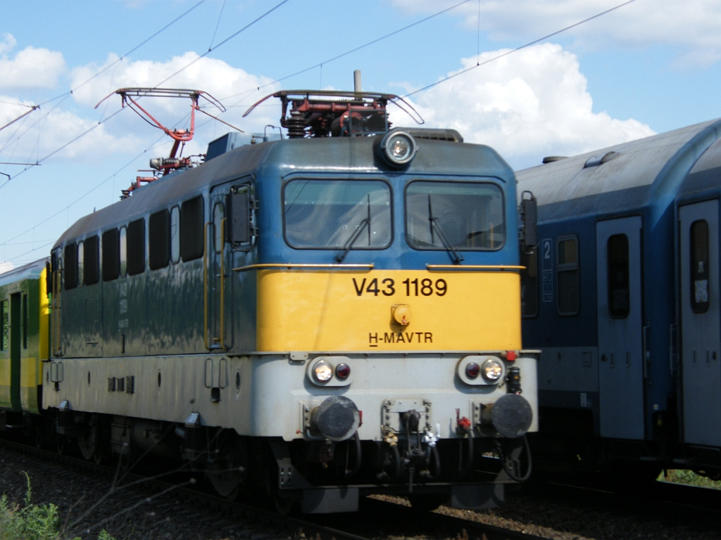 V43 1189