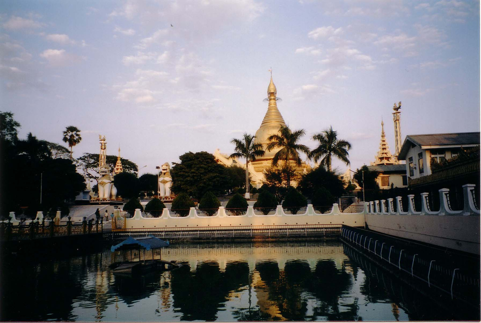 A Maha Wizaya pagoda