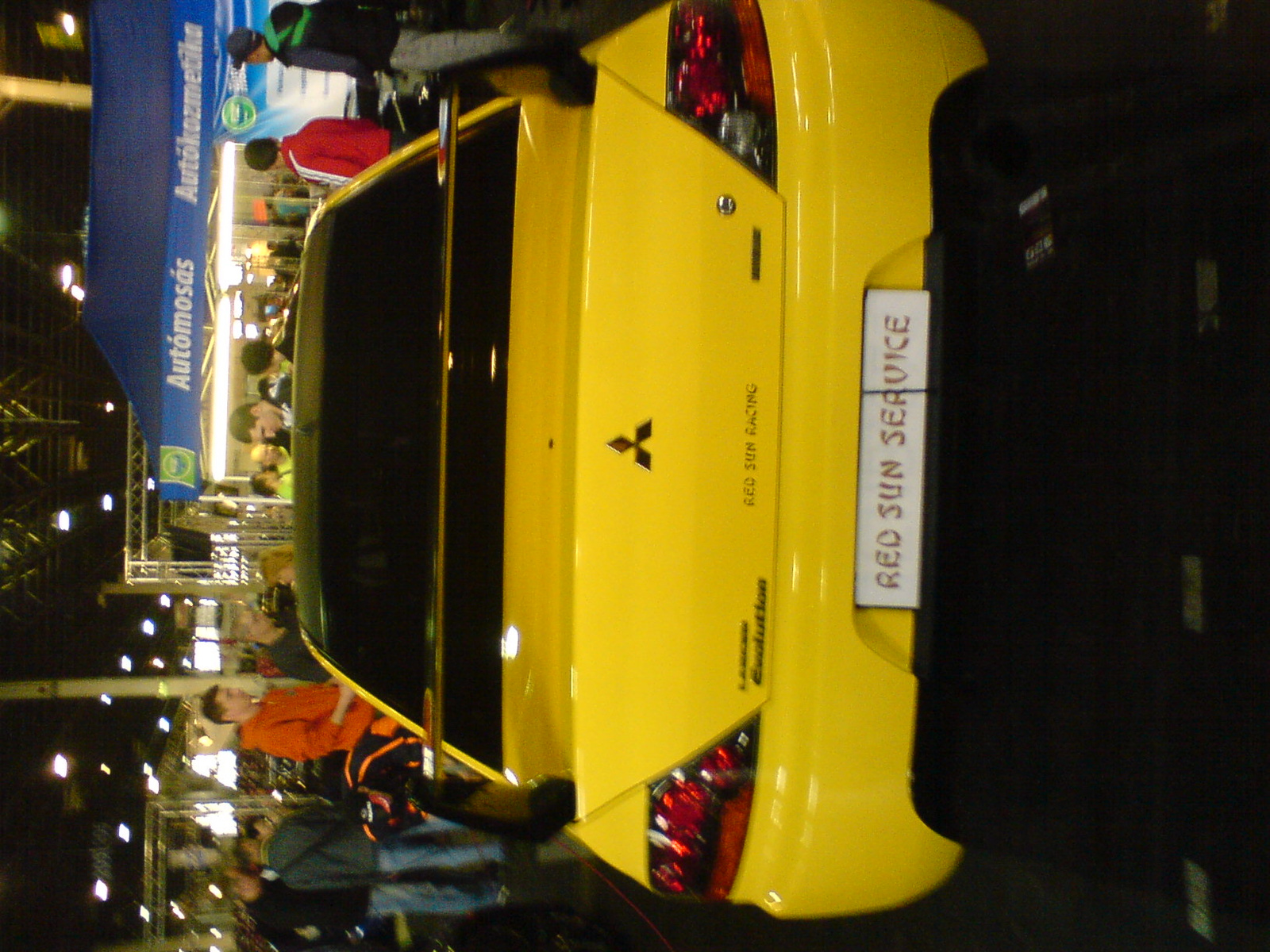 Mitsubishi Lancer Evolution far