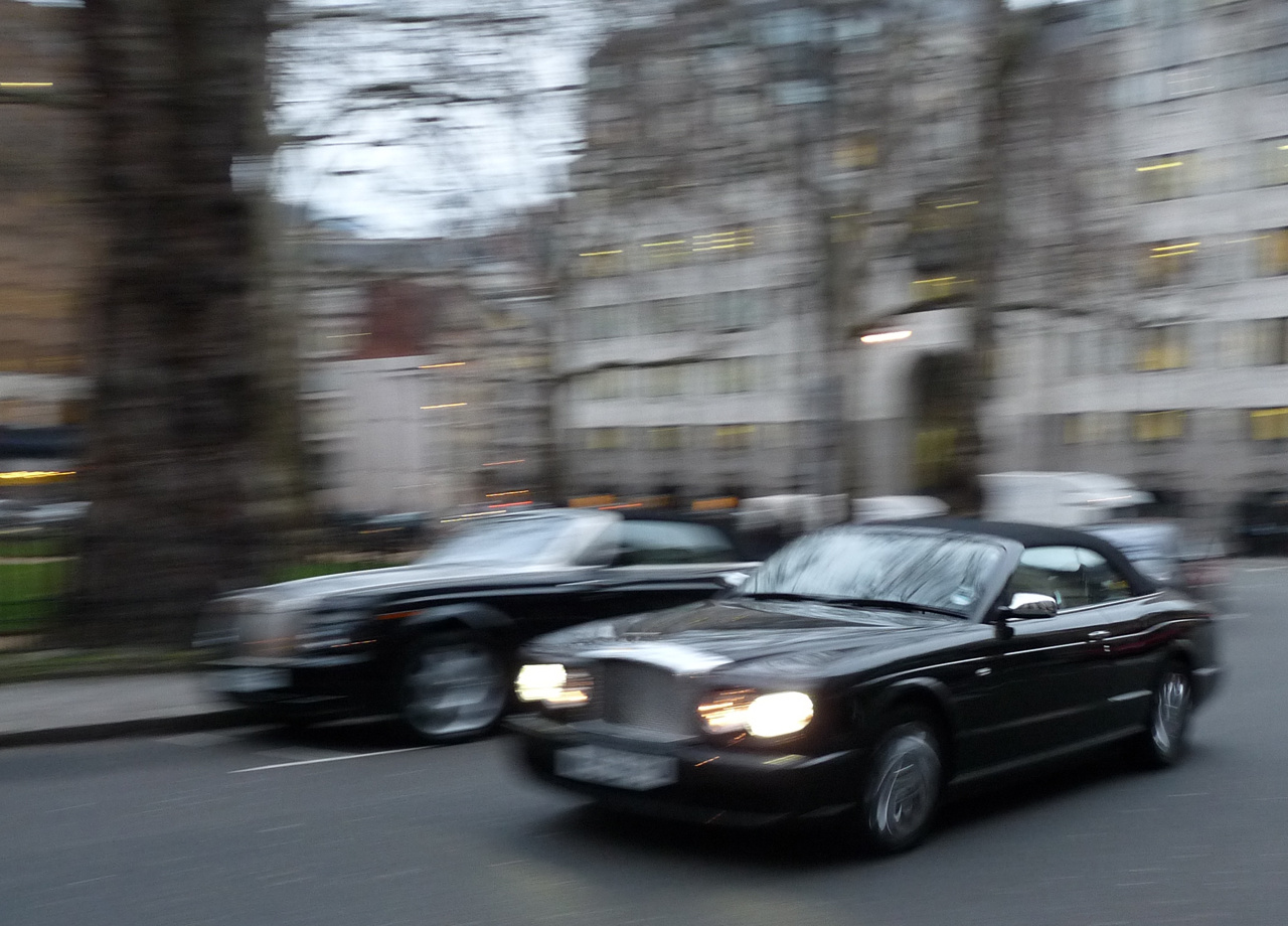 Rolls-Royce Phantom Drophead Coupe - Bentley Azure