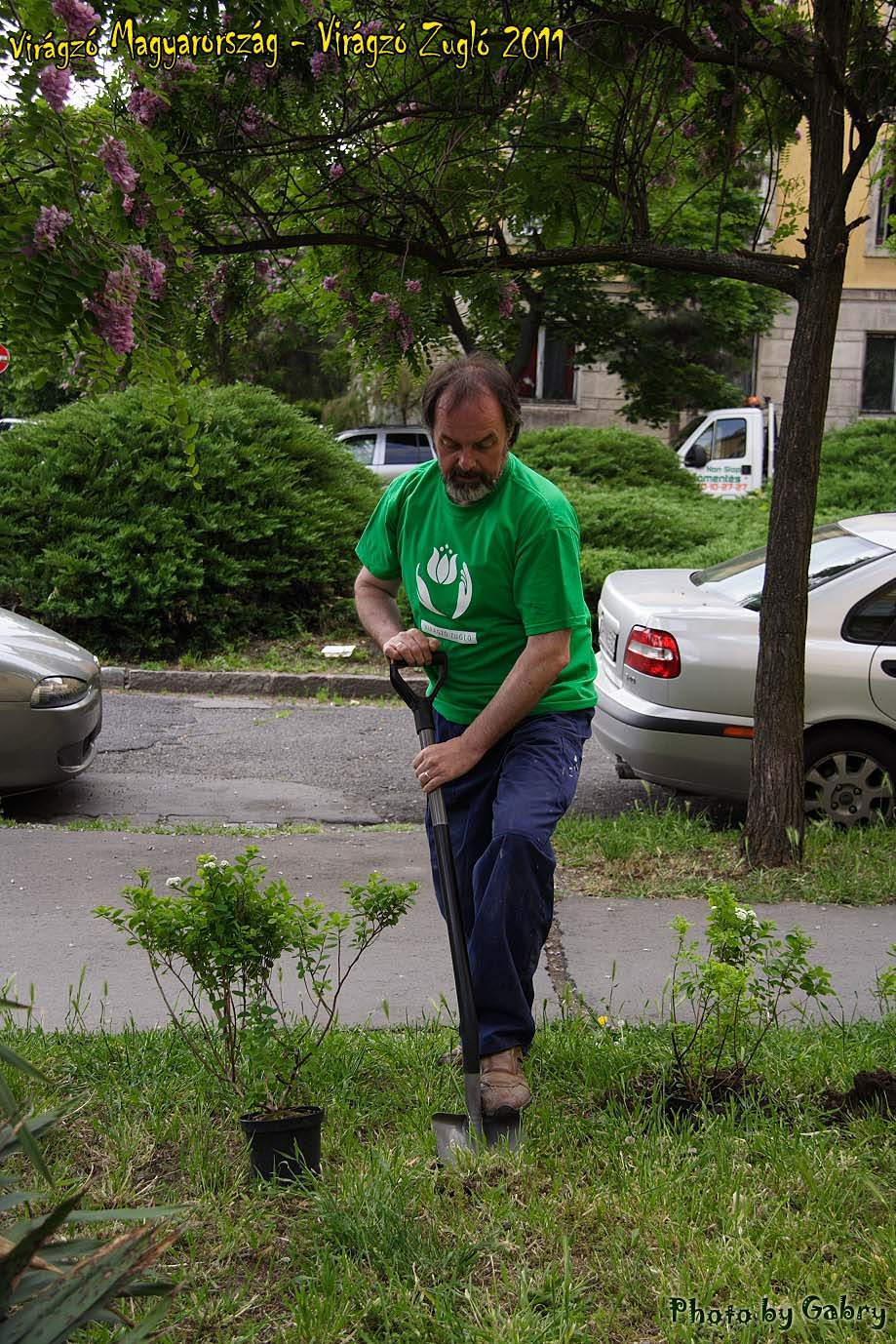 20-virág helyének kiásása