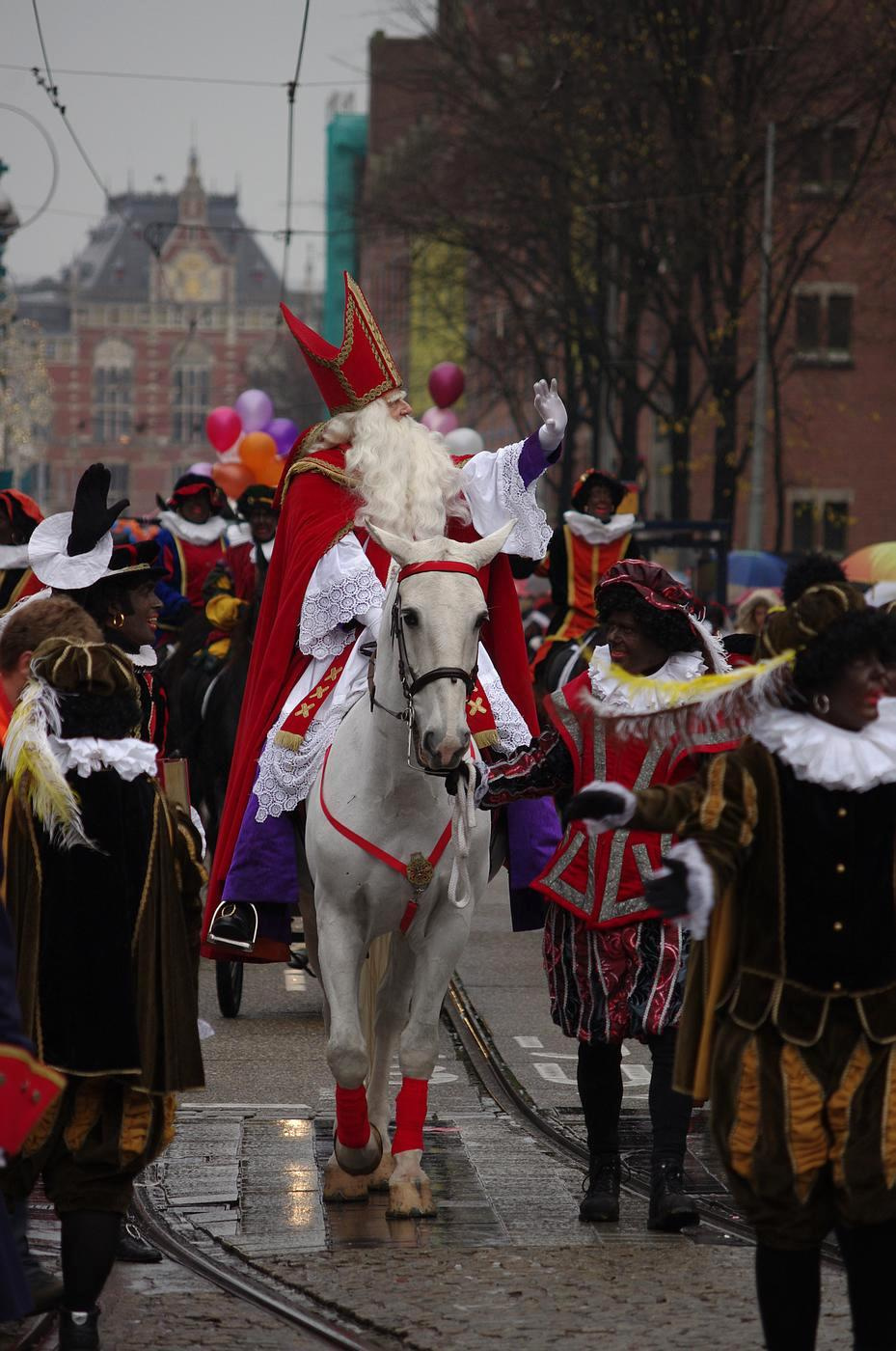 megérkezett Sinterklaas