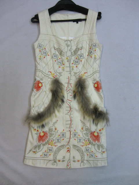 91017A-05A  D&G WHITE WOOL&COTTON DRESS SIZE 2 4 6 PRICE USD60