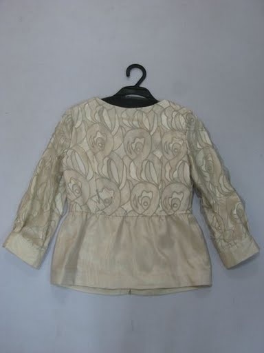 90806A-28 MOSCHINO BEIGE ORGANZA COAT SIZE 2 4 6(BACK) PRICE USD