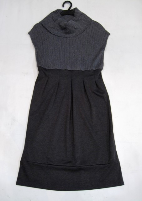 90924B-03  MOSCHINO GREY WOOL JERSEY&WOOL JERSEY DRESS SIZE ONE 