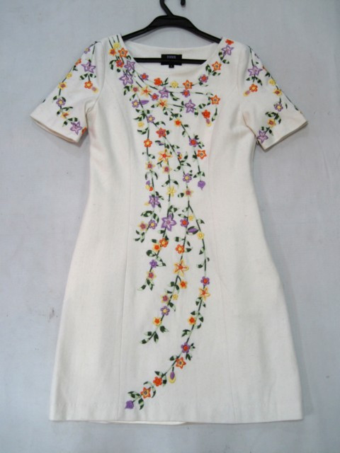 90925B-40B ANNASUI WHITE WOOL DRESS SIZE 2 4 6 PRICE USD45