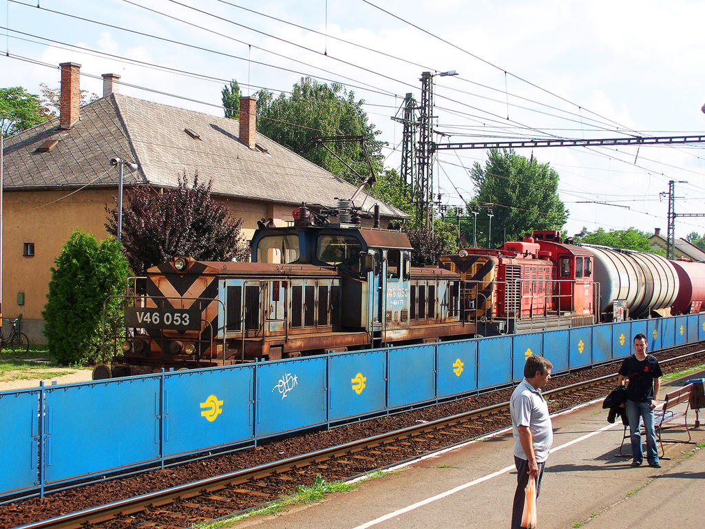 V46 - 053 + M44 - 411 Hajdúszoboszló (2009.06.24)