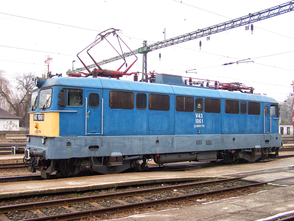 V43 - 1061 Kiskunhalas (2010.12.04).02.