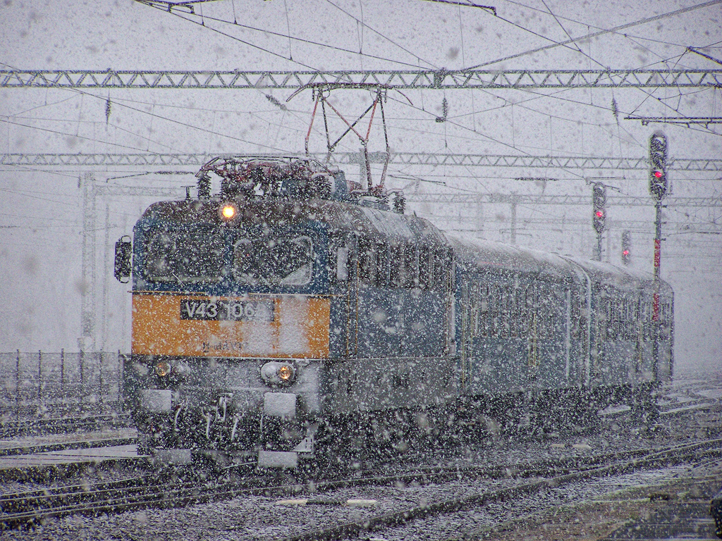 V43 - 1068 Dombóvár (2010.12.09)001.