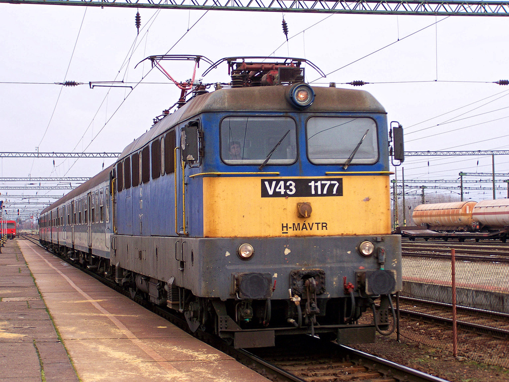 V43 - 1177 Dombóvár (2010.12.11).