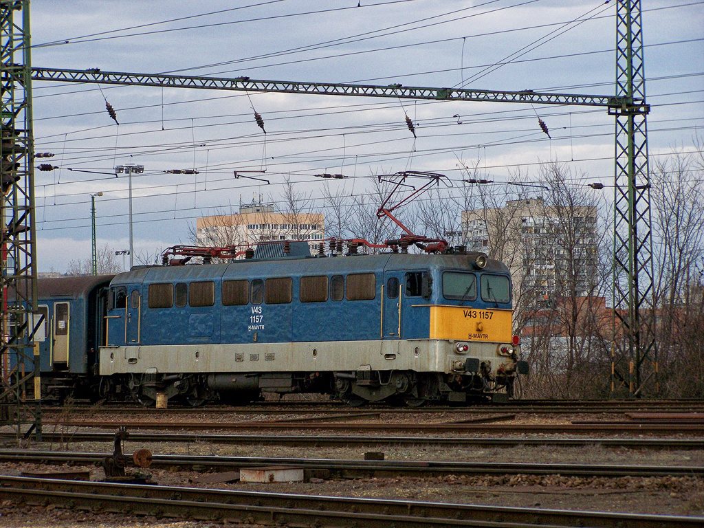 V43 - 1157 Kelenföld (2011.03.14).03