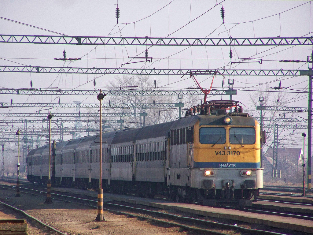 V43 - 3170 Pusztaszabolcs (2011.03.12).