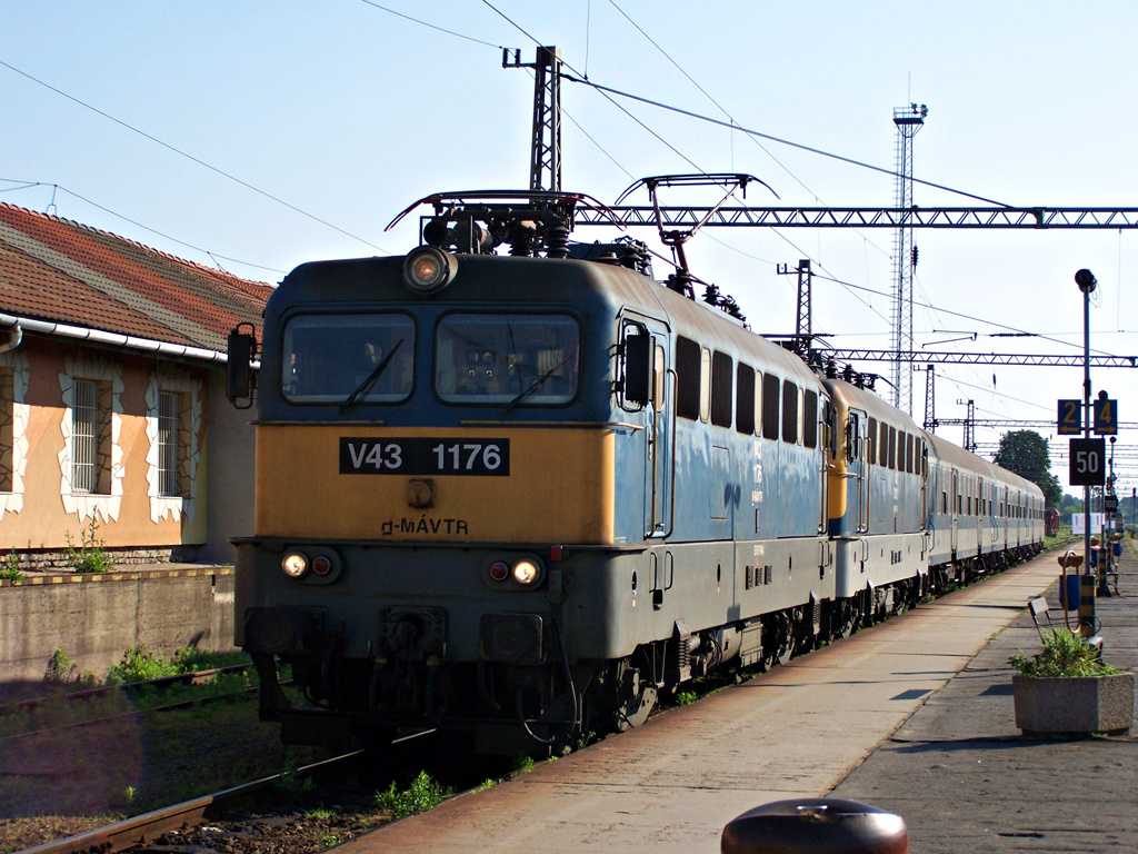 V43 - 1176 Dombóvár (2011.06.16).