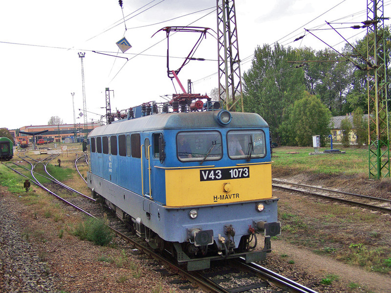 V43 - 1073 Dombóvár (2009.09.25).