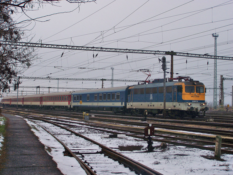 V43 - 3159 Dombóvár (2010.01.10).