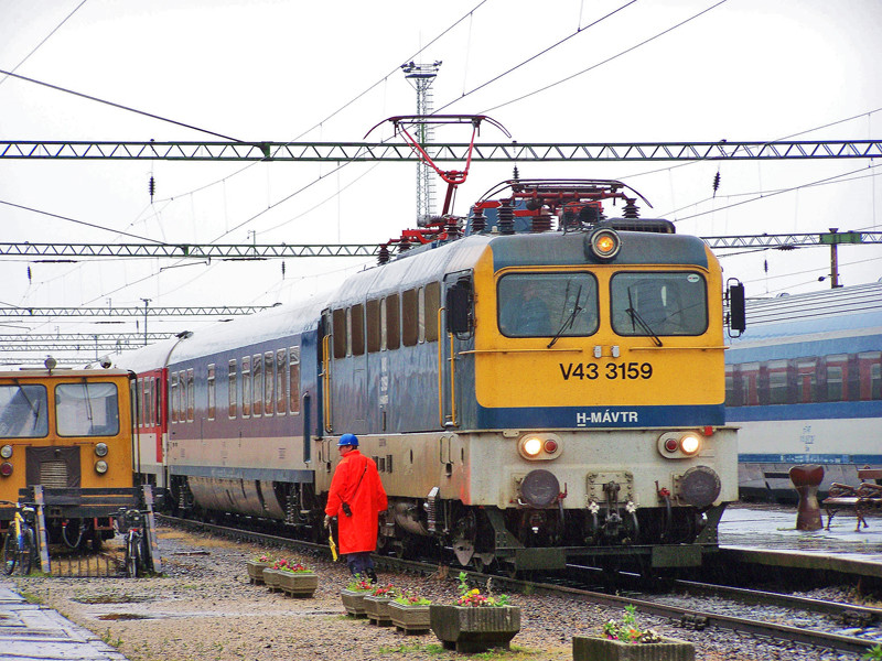 V43 - 3159 Dombóvár (2010.05.17)