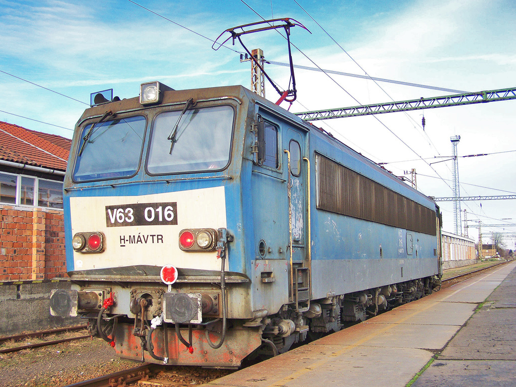 V63 - 016 Dombóvár (2009.12.02.)01.