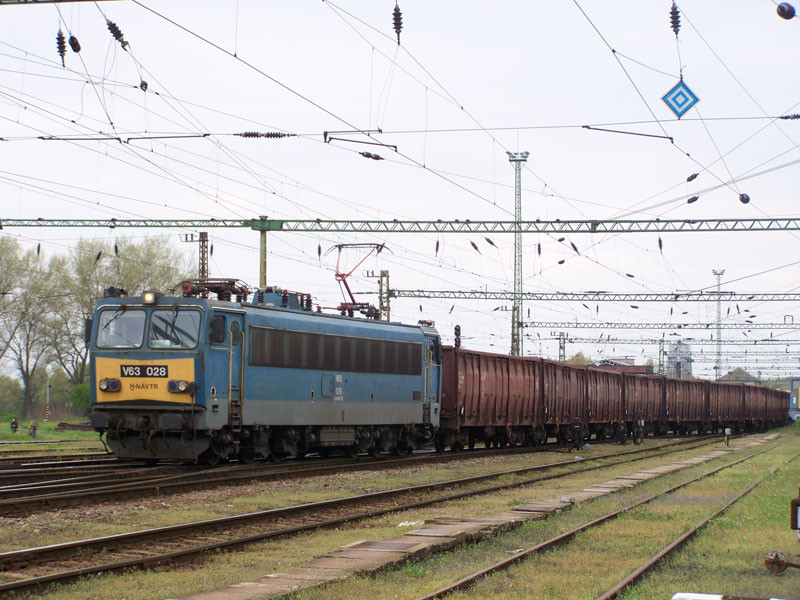 V63 - 028 Dombóvár (2010.04.22).