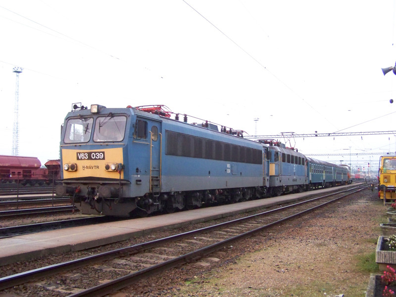 V63 - 039 Dombóvár (2010.09.15).