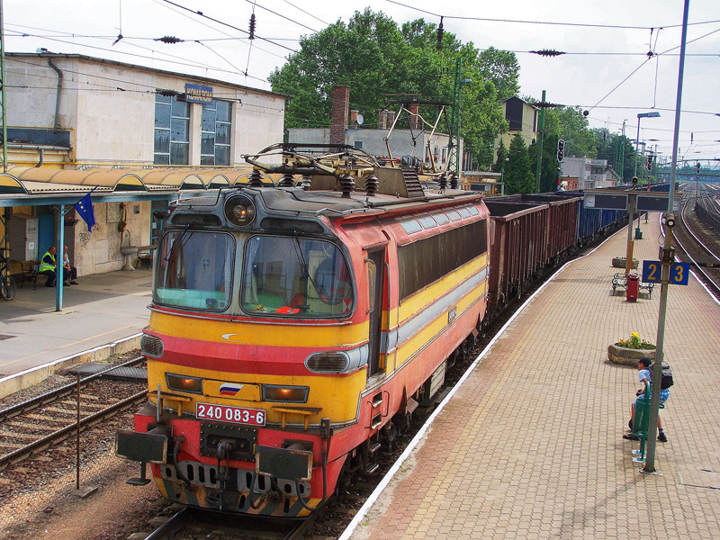 240 083 - 6 Komárom (2010.07.04)