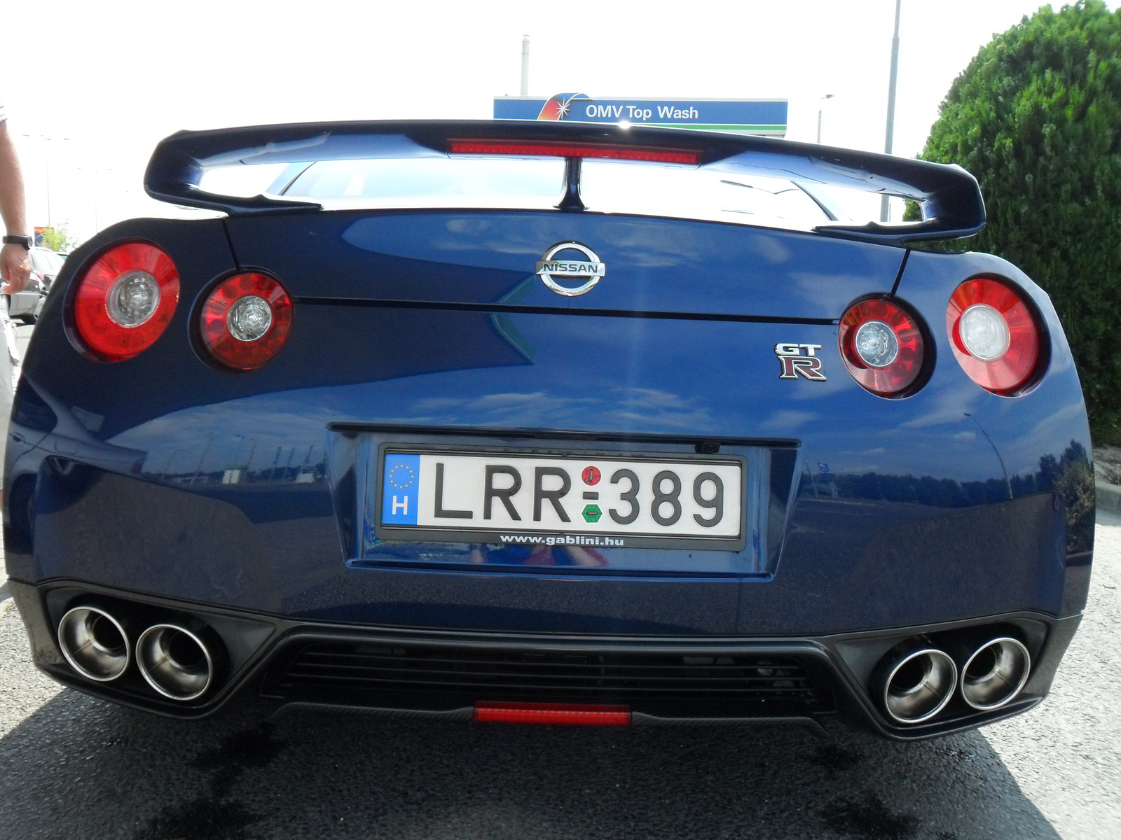 Nissan GTR 1