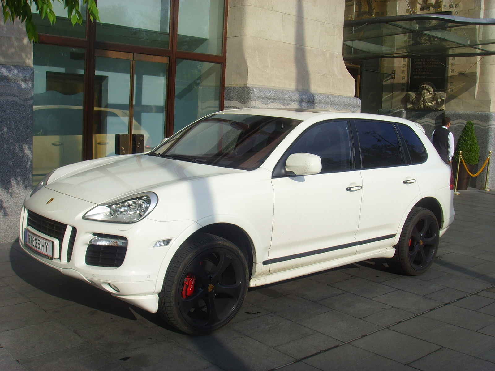 PORSCHE CAYENNE GTS