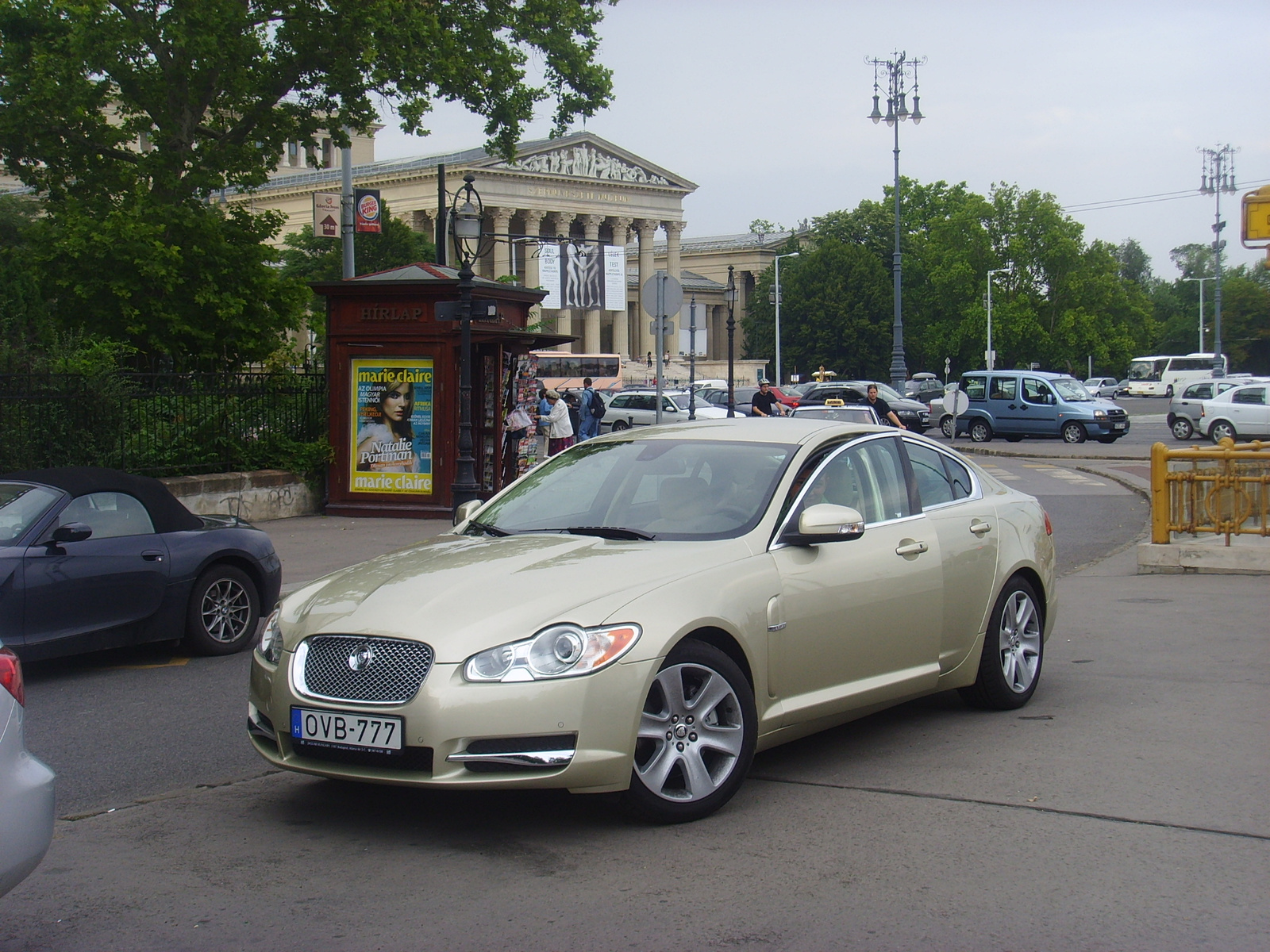 JAGUAR XF